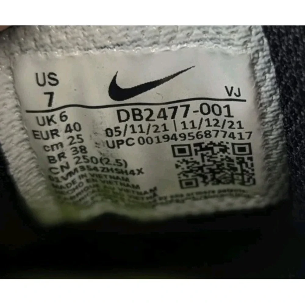 Nike very lightweight